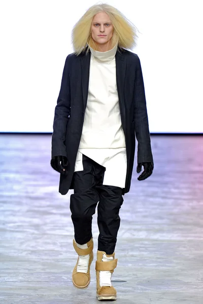 Look 39